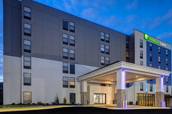 Holiday Inn Express & Suites Central Omaha By Ihg Zewnętrze zdjęcie