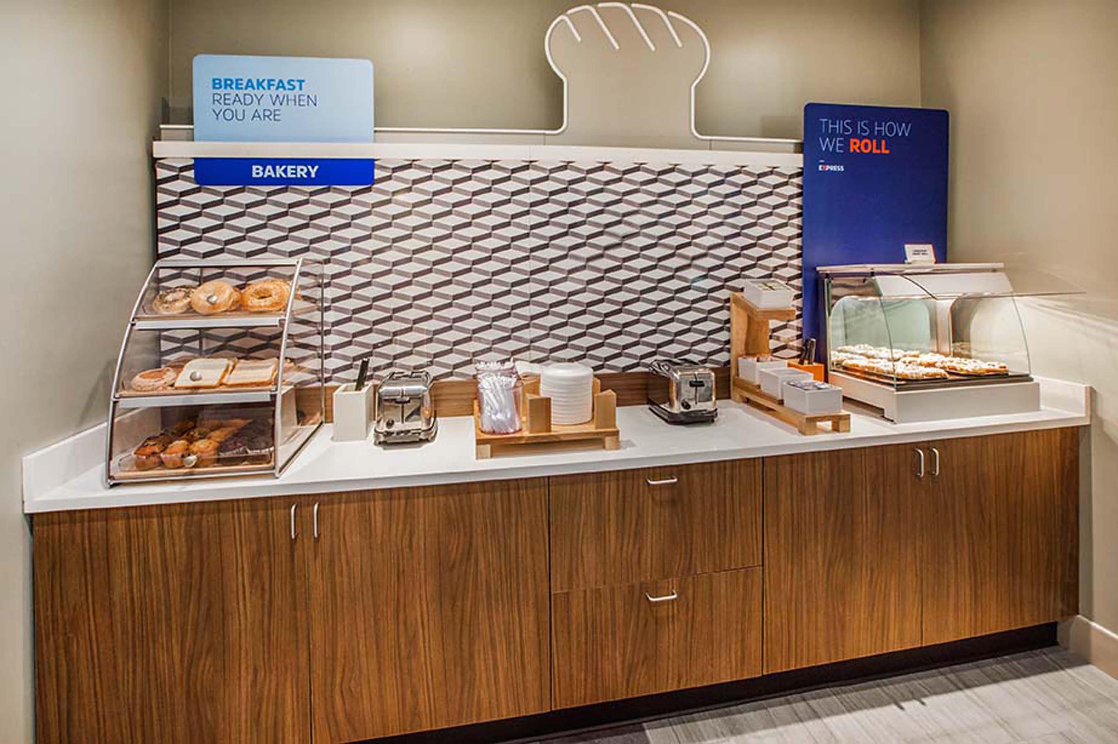 Holiday Inn Express & Suites Central Omaha By Ihg Zewnętrze zdjęcie