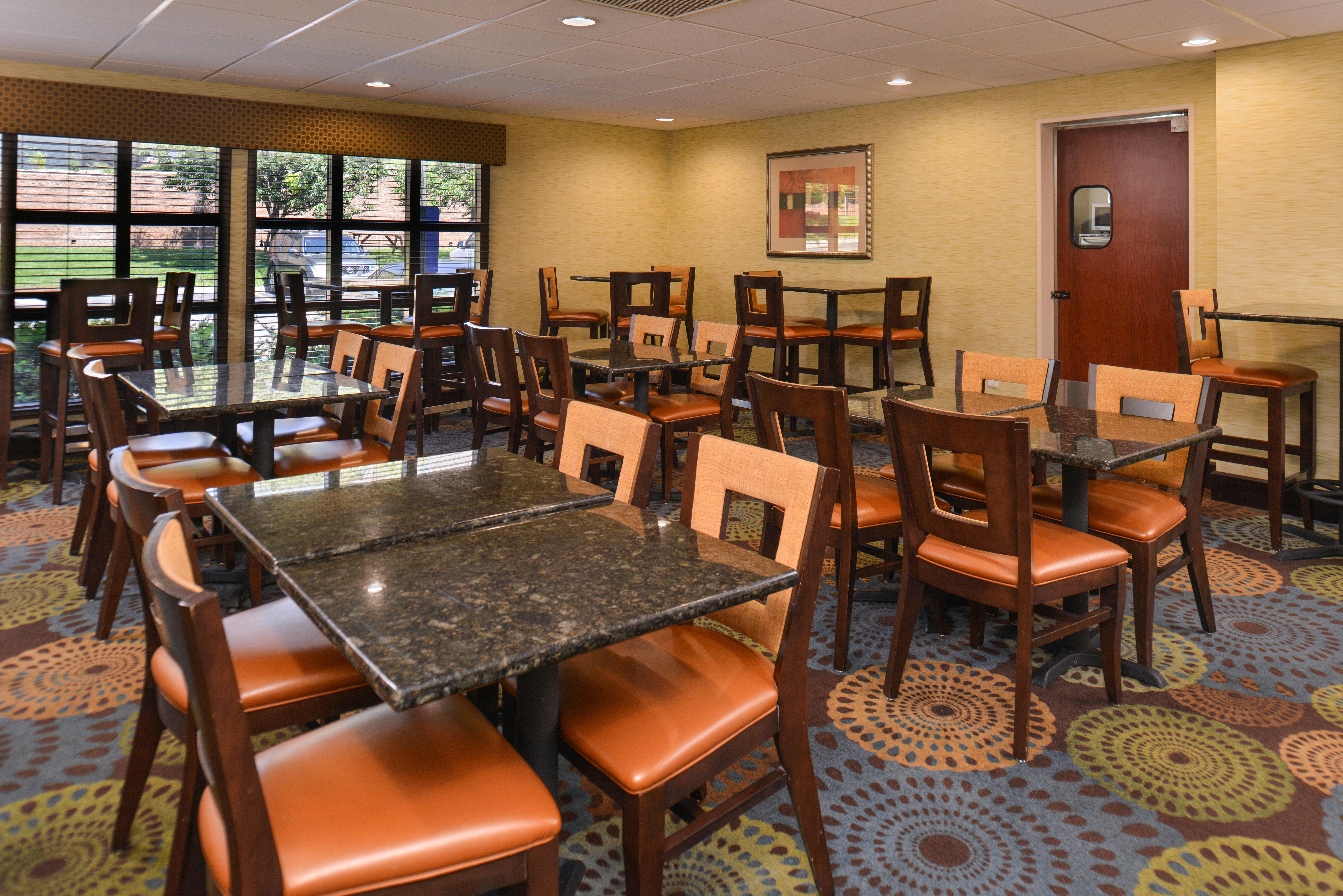 Holiday Inn Express & Suites Central Omaha By Ihg Zewnętrze zdjęcie