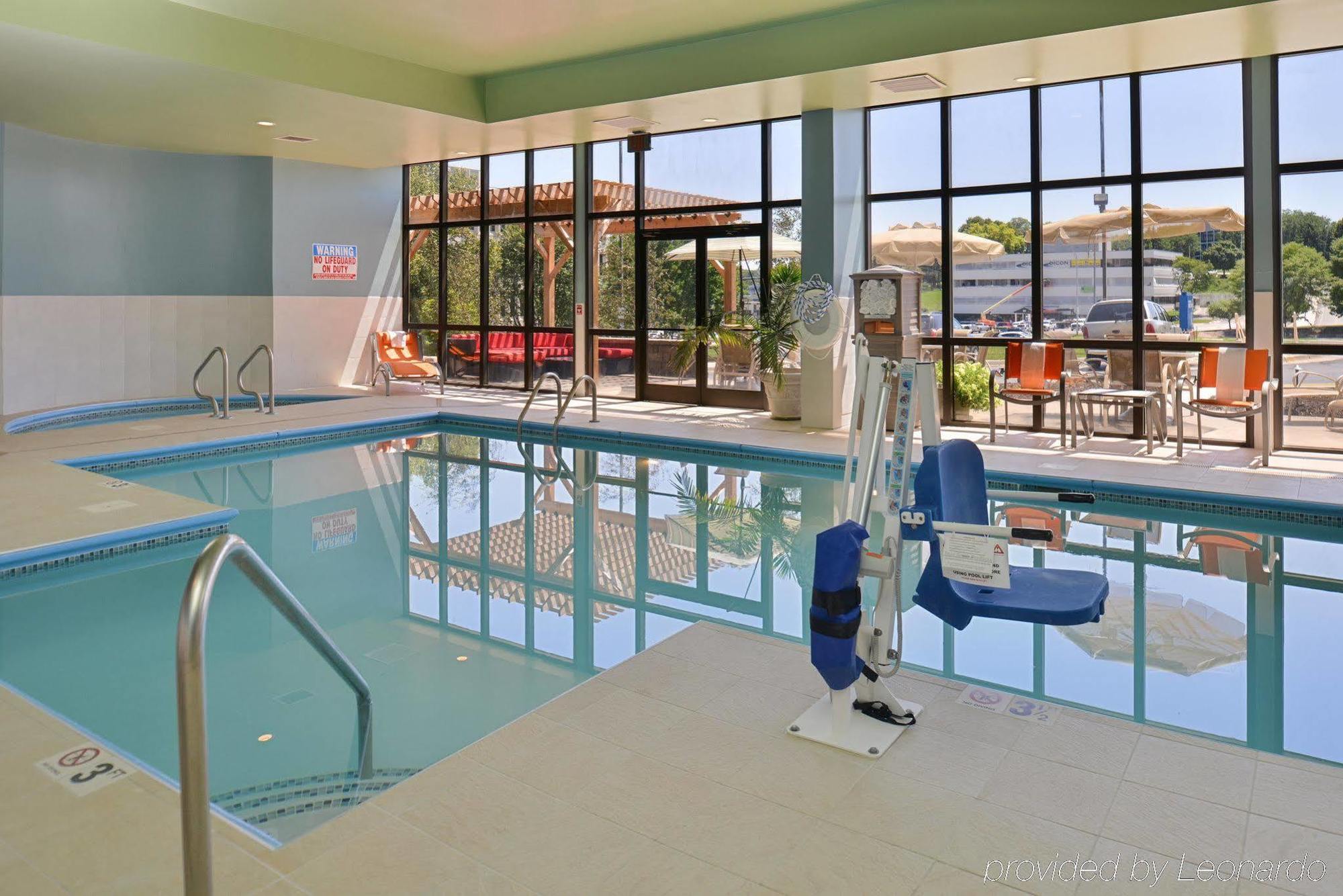 Holiday Inn Express & Suites Central Omaha By Ihg Zewnętrze zdjęcie